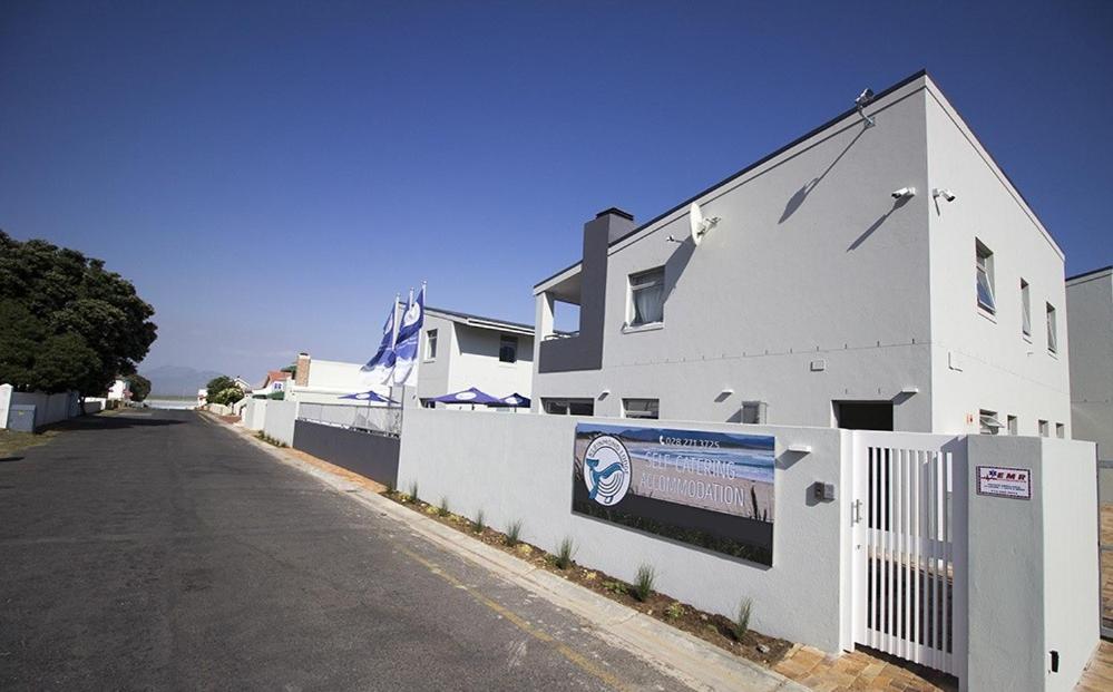 Kleinmond Lodge Экстерьер фото